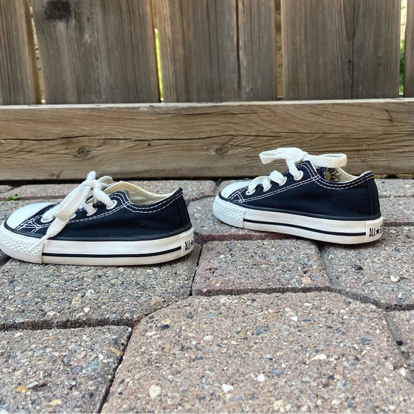 Converse All Star Chuck Taylor kids black, white lace up sneakers. Size 5. Use. - Picture 6 of 10